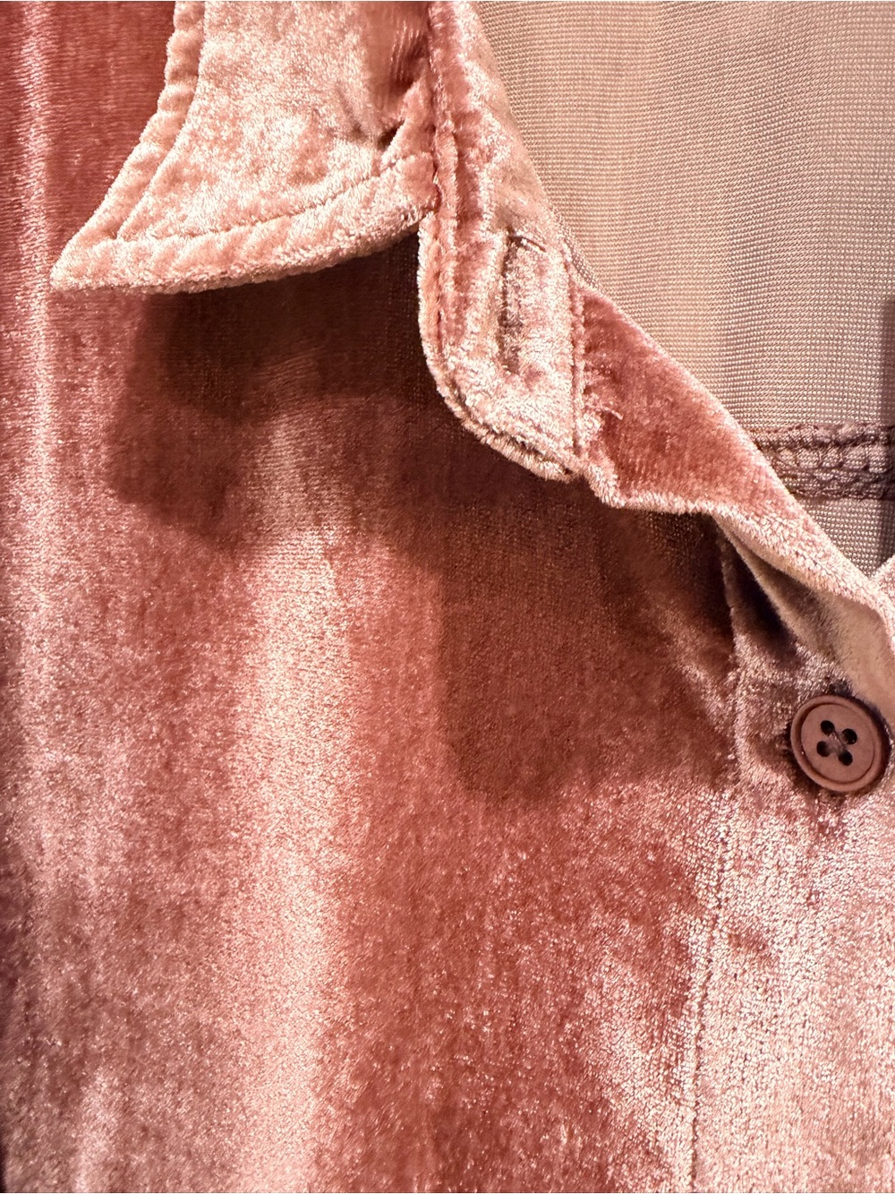 Torrid Dusty Rose Velvet Button-Down Shirt 2x - Picture 4 of 7